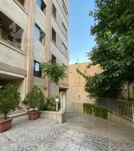 ۷۱ متر/۲خوابه/روب آفتاب /خیابان مظفری نیا