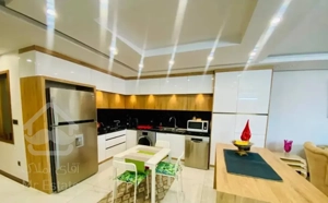 آپارتمان۱۰۲متری/۲خواب/نوساز/تاپ لوکیشن/ویودار