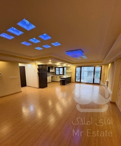 ۱۳۵ متر ۳ خواب قاب میدان/ ۳ پارکینگ باکس