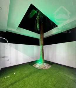 ویلایی شیک با استخر روباز در فضای دلنشین