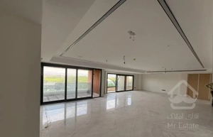 پنت هووس بی نظیر در قلب باغ دریاچه