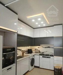 آپارتمان طبقه اول شیک فروشی