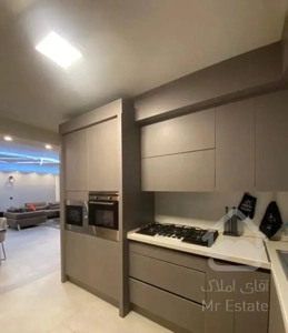 114 متر فرشته