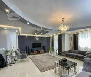 ۱۳۰متر (چهارباغ شرقی)فول امکانات