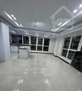 ۱۳۵ متر/۳ خواب/۲ ساله/تک واحدی/طبقه ۳