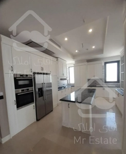 ۱۲۰ متر / سالن خوش نقشه/  پنجره قدی/ پروژه ویژن / قابل تهاتر