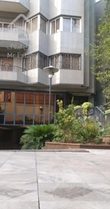 ۲۴۰ متر کامرانیه جنوبی/ ۳ پارکینگ/لوکیشن