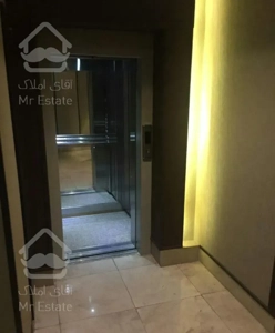 ونک میدان شیراز 170متر سه خواب