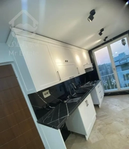 ۹۳متر/دو خواب/فول نورگیر/عادل/بهترین پارکینگ