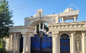 ویلای ۱۳۰۰ متری تجاری اتوبان به ساحل مناسب کافه و