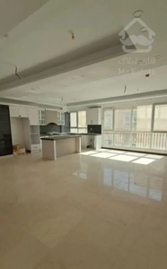 ۹۲ متر / خطی روبه جنوب / نوساز/ مالک منعطف