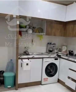 فروش یک واحد از سه واحد طبقه ی اول زمین شهری