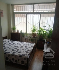 ۷۷متر۲خواب  تکواحدی حیاط دار پارکینگ دار