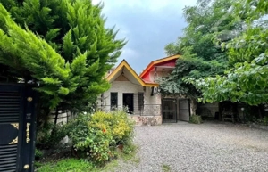 پیلوت ۲۷۰متری/درختان سرسبز/حوض/قابل استعلام