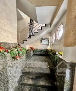 ۸۳متر متفاوت اعیان نشین/با پارکینگ/ط۳/بازدید آخر