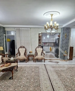 ۹۵ متر / خوش نقشه  طبقه اول  شهرک آزادی