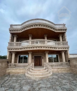 اقامت شاهانه در ویلا استخردار قلب نوار ساحلی