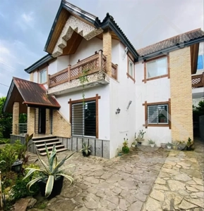 اجاره ویلا دوبلکس سه خواب با۲۳۰متربنا(سالار)