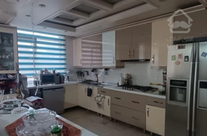 148متر خیابان ایران  خ قادری