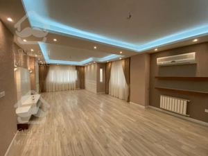 150متر شهرک غرب(ویلایی طوری)