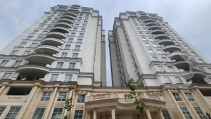 ۲۰۸متر (برج باغ / فول امکانات / ۲پارکینگ باکس)شخصی