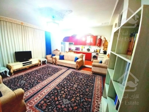 60متری/طبقه اول/خوش نقشه/مشاعات تمیز