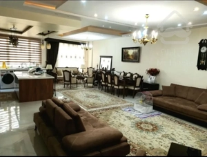 فروش آپارتمان ۱۰۰متری سالن پرده خور جنوبی تاپ لوکیشن زیر قیمت