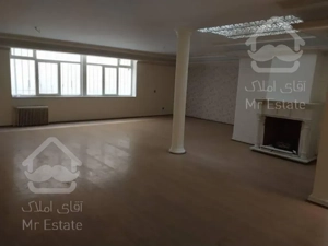 ۷۰۰ متر زیربنا موقعیت اداری