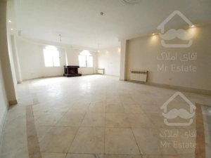 نور جنوب ، ویو ابدی ، 130m بالای میدون کاج