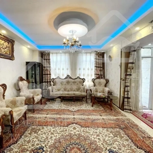 فروش ۹۴ متر کم سن چهارباغ شرقی