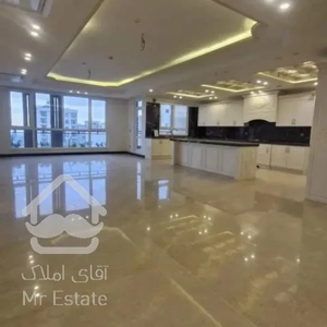 78 متر، فول امکانات، غرق نور