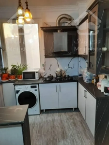 ۵۲ متر/خوش نقشه/فول امکانات/استاد معین