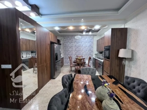 ۸۰ متر/فول امکانات سندی/خوش نقشه