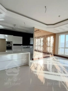 ۲۰۰ متر نیاوران تکواحدی دورتادور نور و آفتاب