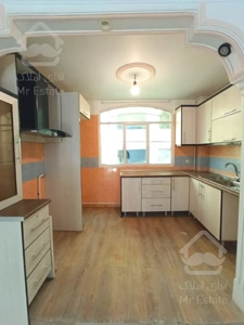 50 متری/طبقه اول/فول بازسازی شده/خوش نقشه