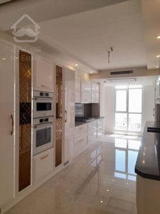 گلهای جردن. ۲۱۵متر ۳خواب مستر. ۴پارکینگ سندی. دید و ویو کوه