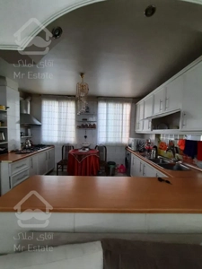 فروش ۹۰متری رو به آفتاب باکس پونک