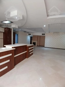 ۱۳۶ متر جردن دو پارکینگ