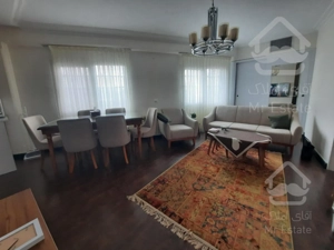 فروش ۵۰متری غرق نور