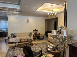 فروش آپارتمان ۱۱۷ متری بالای میدان کاج