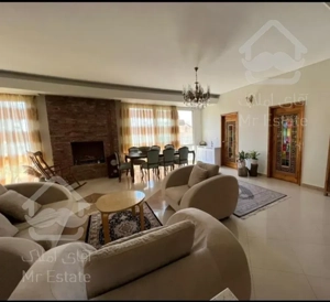 ۱۰۰ متر/دو خواب/چهارباغ شرقی