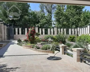 اجاره ۳۰۰ متر ویلایی در شهرک غرب