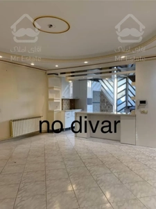 100 متری غرق نور