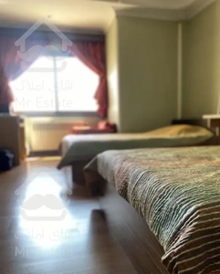 ۲۱۰متر  /  ۴خواب  /  بلوار آزادگان  / سرمایه گذاری