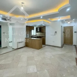 81متر/6ساله/خوش نقشه/نور شرق