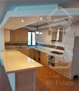 آپارتمان ۲۵۰‌متری برای اجاره در فرشته