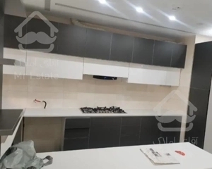 ۱۳۰ متر /سالن پرده خور /تراورتن /نوساز