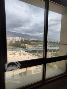 چشم انداز کارت پستالی با بالکن قابل چیدمان