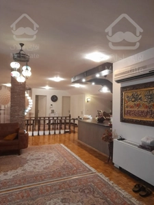 تاپ لوکیشن 《 گلهای جردن . ۲۳۵متر ۱۰۰متر قدرالسهم. ۲پارکینگ باکس. زیر قیمت منطقه. مالک فروشنده واقعی