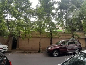 ۶۲۰ متر کلنگی با دستور نقشه ۶ طبقه مسکونی